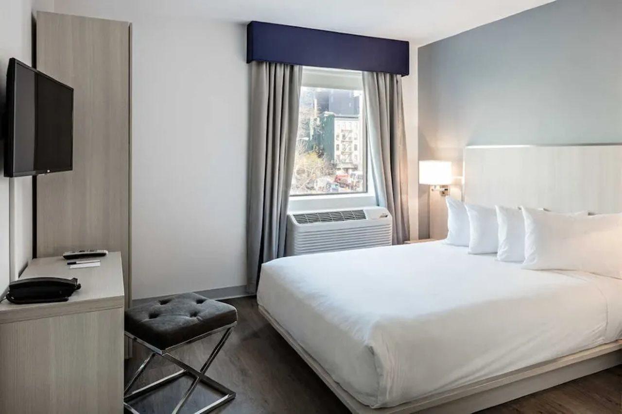 Отель Gatsby Афины Экстерьер фото A room at the Hotel 373 Madison