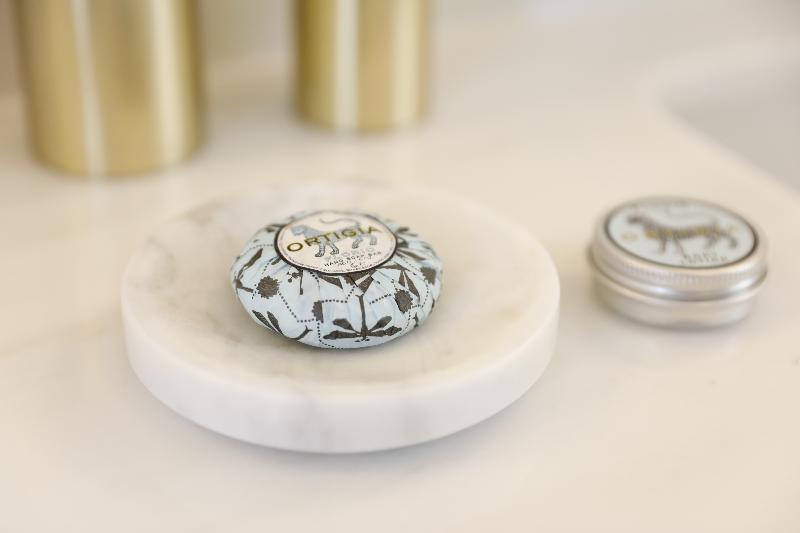 Отель Gatsby Афины Экстерьер фото A soap dish
