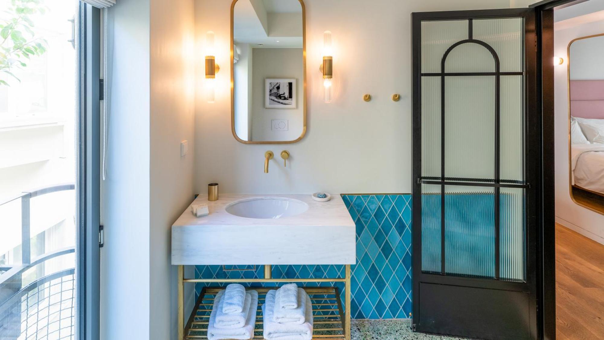 Отель Gatsby Афины Экстерьер фото Bathroom